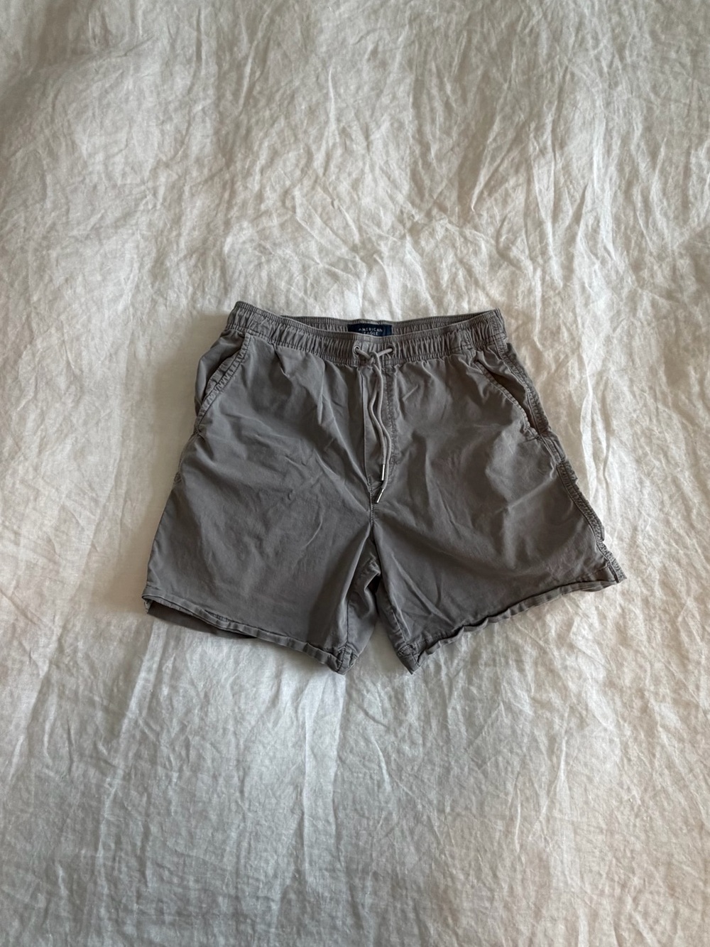 American Eagle Men’s Grey Shorts Size Small